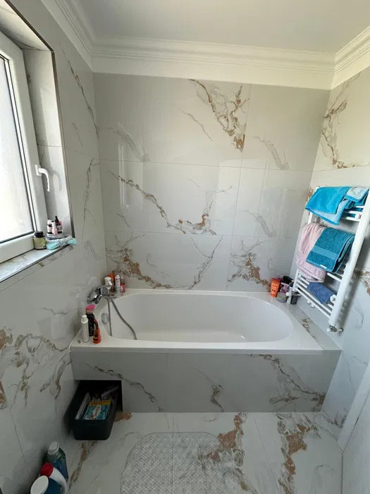 Apartament modern l la cheie l 3 camere l parcare l Razoare 