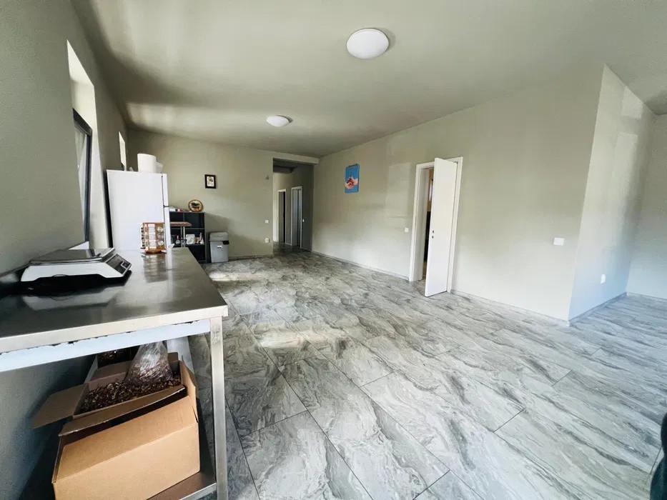 Spatiu premium l alimentatie publica l 140-230 mp utili l Baciu 