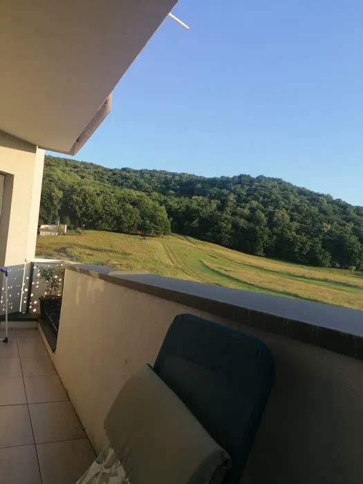 Apartament la cheie l 2 camere l terasa l parcare l Sub Cetate 