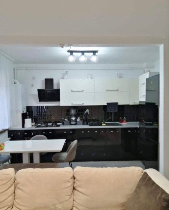 Apartament 2 camere, 57 mp – Sub Cetate, Florești