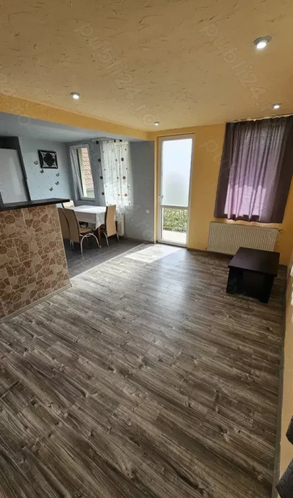 Apartament 3 camere | 89 mp | Foisor | Curte comuna | Parcare |