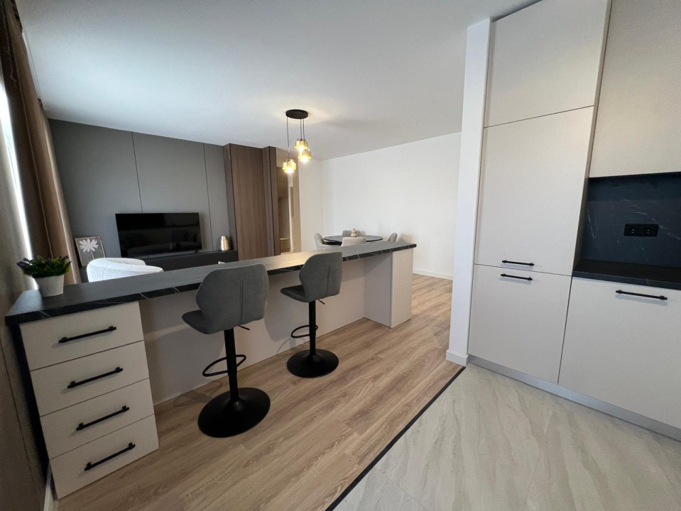 Penthouse 3 camere Eroilor | 2 bai | terasa 50 Mp | la cheie |