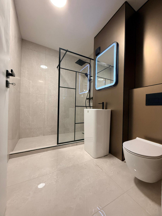 Penthouse 3 camere Eroilor | 2 bai | terasa 50 Mp | la cheie |