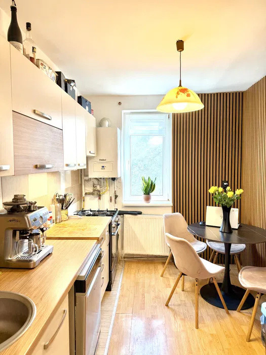 Apartament decomandat l 3 camere l 60 mp utili l parcare l Baisoara 