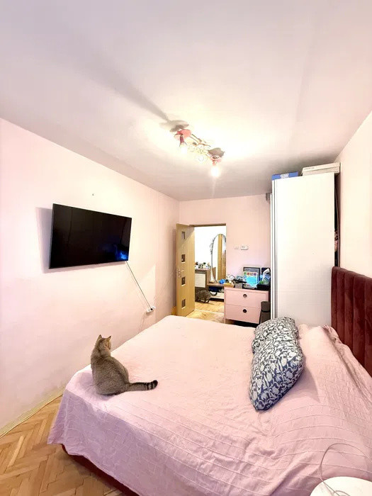 Apartament decomandat l 3 camere l 60 mp utili l parcare l Baisoara 