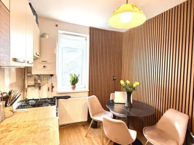 Apartament decomandat l 3 camere l 60 mp utili l parcare l Baisoara 