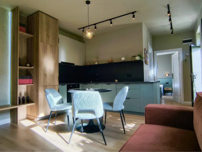 Apartament la casa l 2 camere l curte l pod l 2 parcari l Traian Mosoiu 