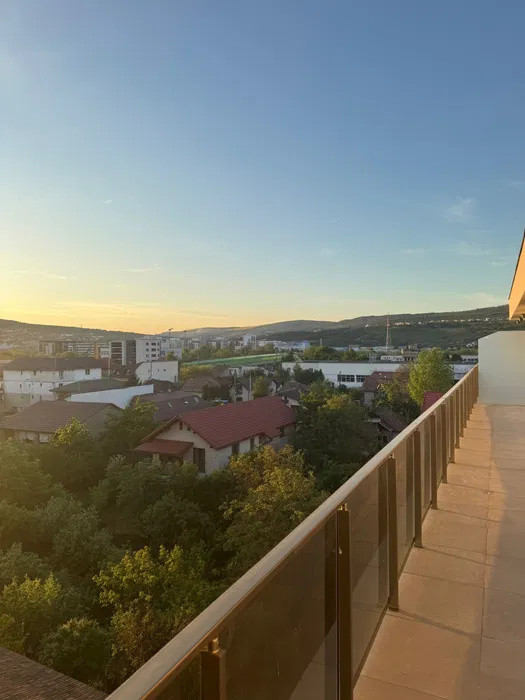 Apartament decomandat l 3 camere l terasa l bloc nou l Fabricii