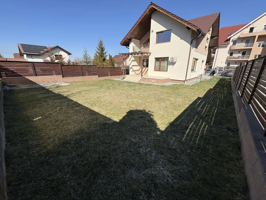 Casa individuala l 5 camere l 168 mp utili l 495 mp teren l Campului