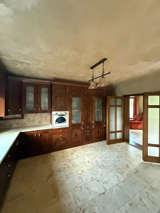 Casa individuala l 310 mp utili l 900 mp teren l garaj l Faget