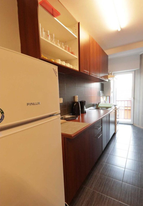 Apartament decomandat de închiriat + loc de parcare inclus – Str. Tăuțiului