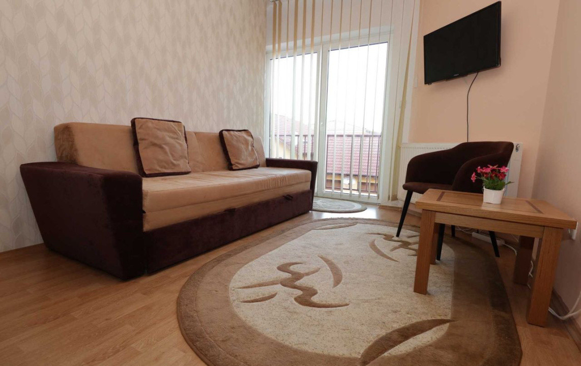 Apartament decomandat de închiriat + loc de parcare inclus – Str. Tăuțiului