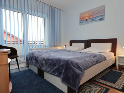 Apartament decomandat de închiriat + loc de parcare inclus – Str. Tăuțiului