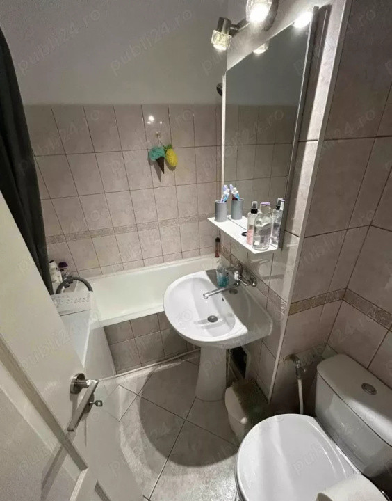 Ap. 1 cameră 28 mp | Ultracentral | Str. Ploiești | Mobilat | Parcare