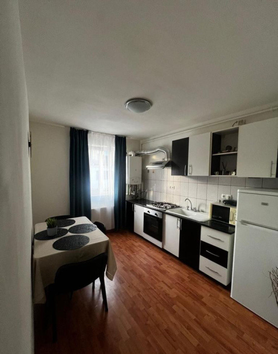 Inchiriere apartament 1 camera | Parcare | Zona Florilor Floresti