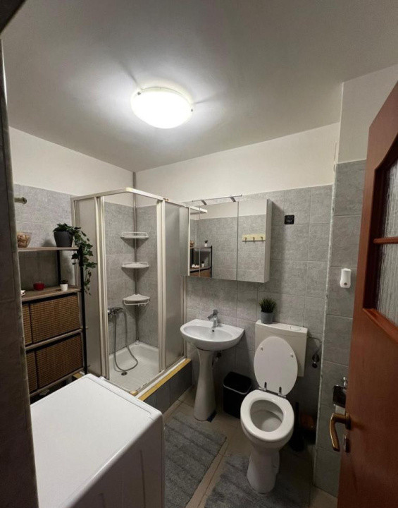 Inchiriere apartament 1 camera | Parcare | Zona Florilor Floresti