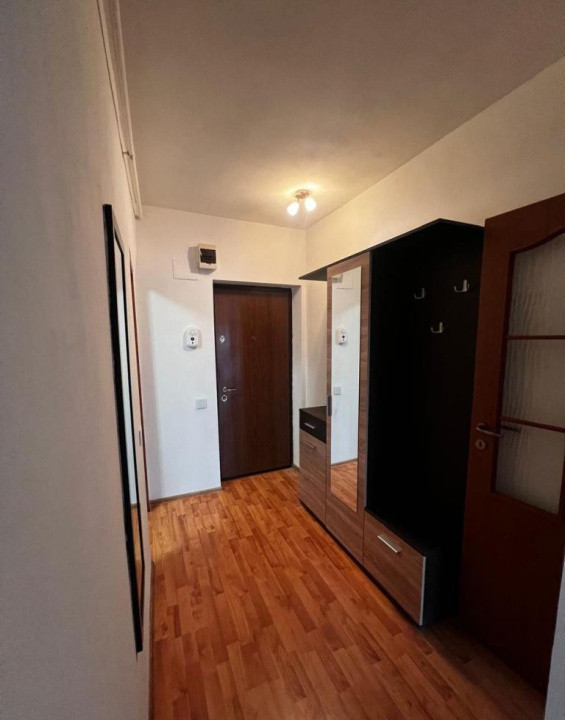 Inchiriere apartament 1 camera | Parcare | Zona Florilor Floresti