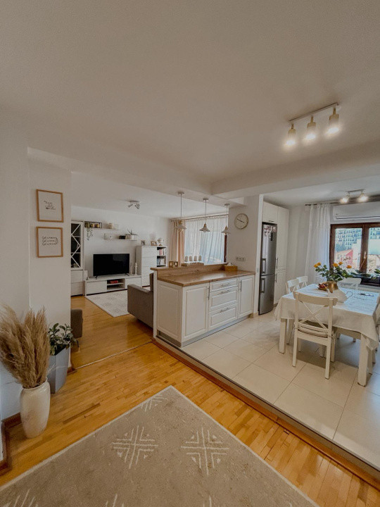 Apartament spatios l 4 camere l 2 bai l 106 mp l la cheie l A. Iancu 