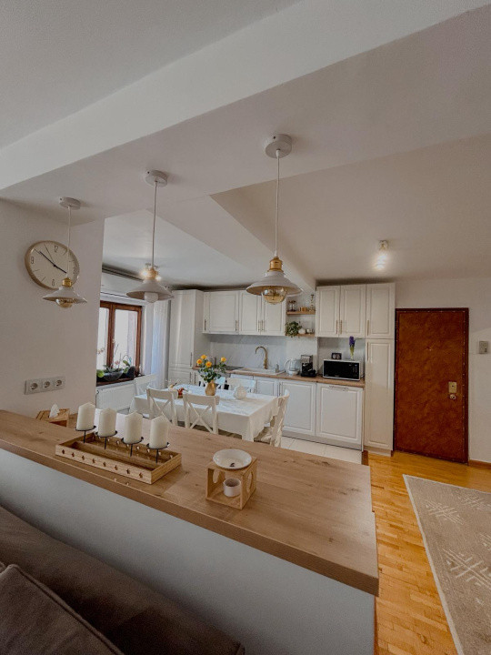 Apartament spatios l 4 camere l 2 bai l 106 mp l la cheie l A. Iancu 