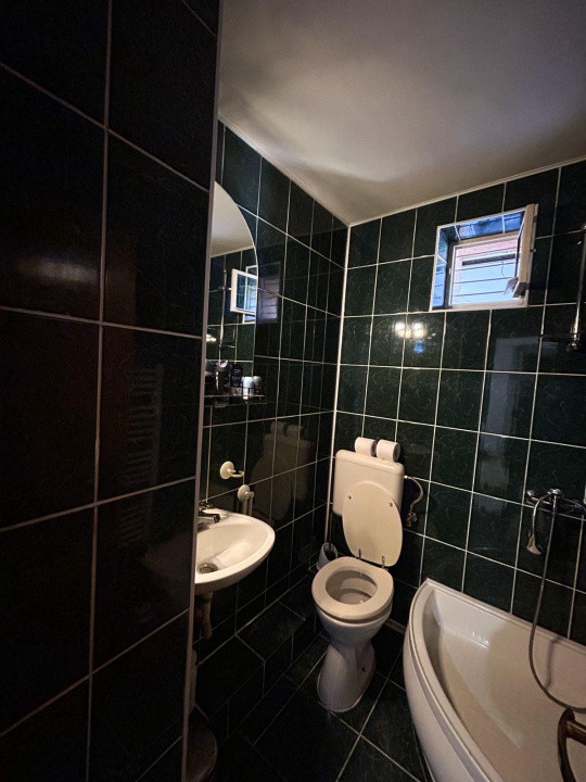 Apartament spatios l 4 camere l 2 bai l 106 mp l la cheie l A. Iancu 