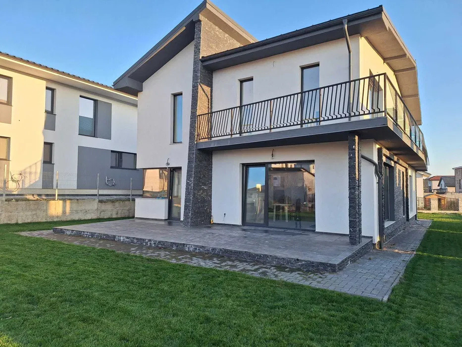 Casa individuala l partial finisata l 240 mp utili l Chinteni 