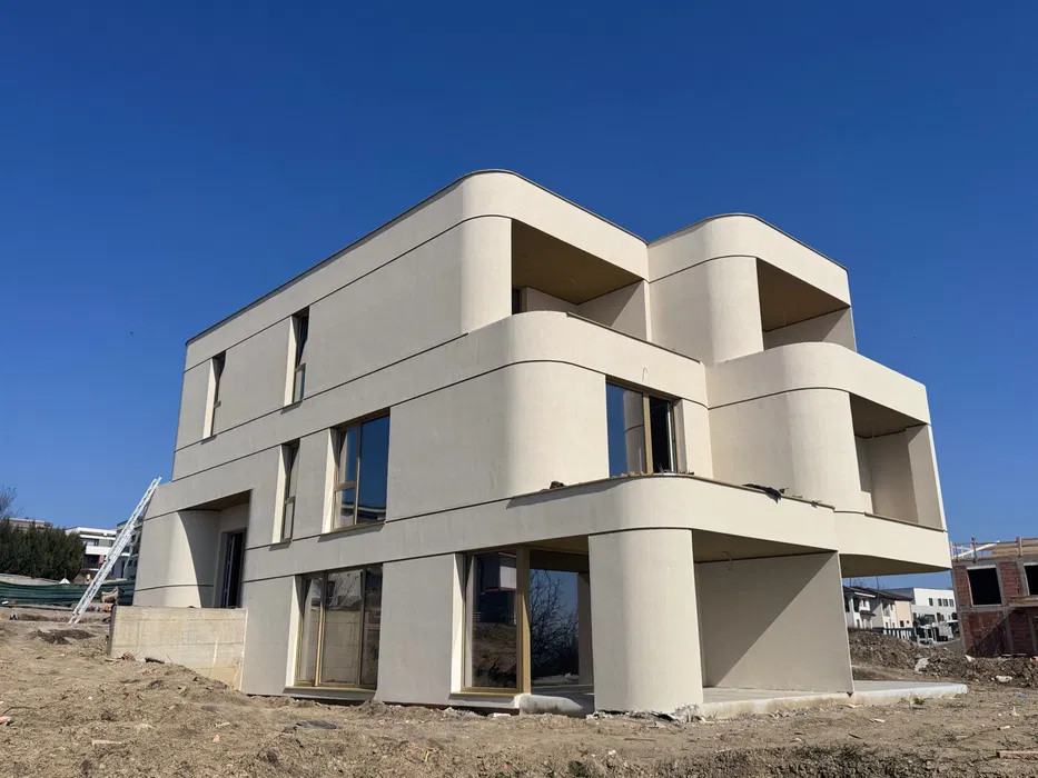 Duplex modern l 150 mp utili l 315 mp teren l 2 parcari  l Voronet