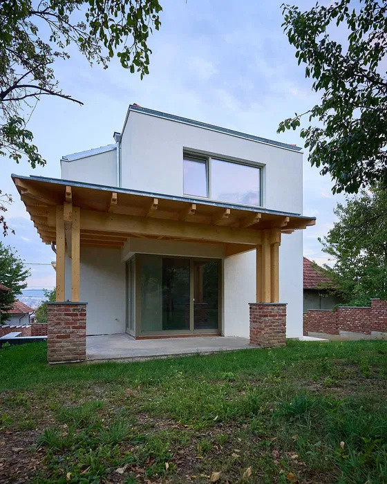 Casa individuala l 238 mp utili l 596 teren l Dambul Rotund 