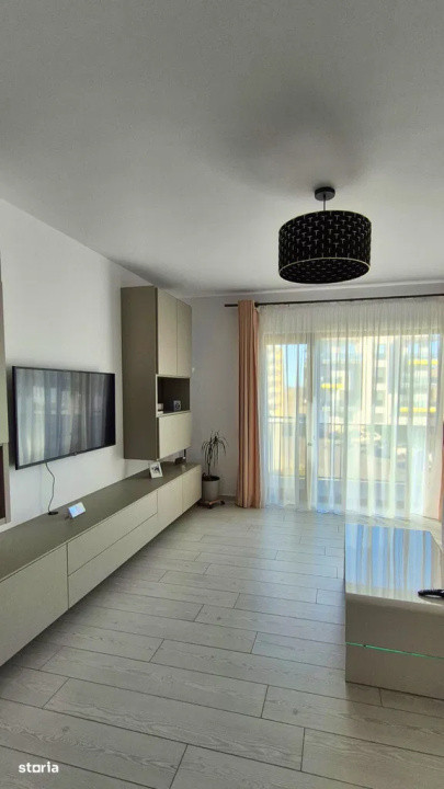 Apartamnet decomandat l la cheie l 3 camere l2 bai l parcare l B. Ziua