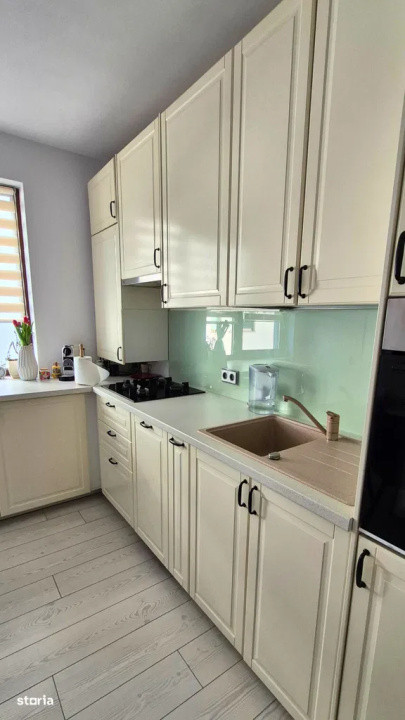 Apartamnet decomandat l la cheie l 3 camere l2 bai l parcare l B. Ziua