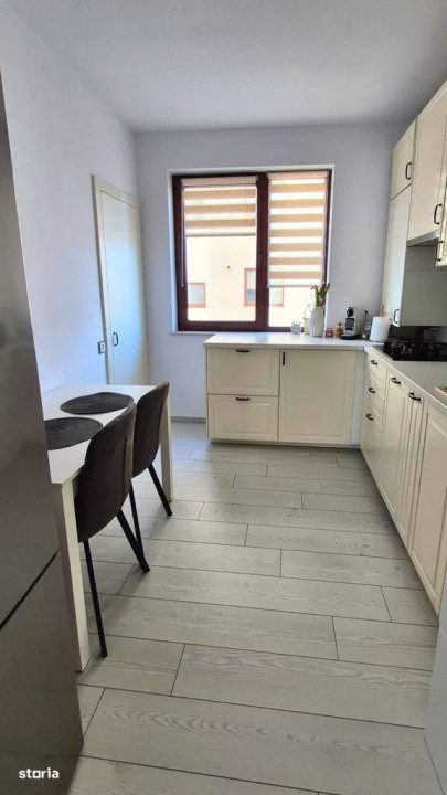 Apartamnet decomandat l la cheie l 3 camere l2 bai l parcare l B. Ziua