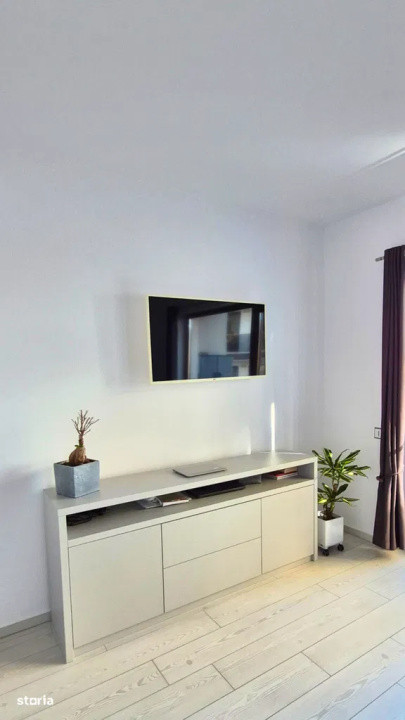 Apartamnet decomandat l la cheie l 3 camere l2 bai l parcare l B. Ziua