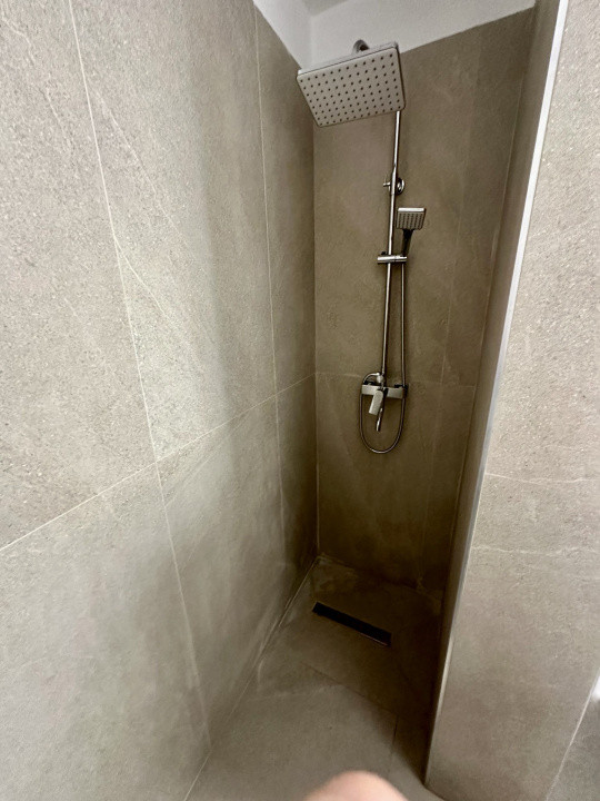 Ap 2 camere 43mp +20mp TERASA | LA CHEIE | Str. EROILOR | Zona SPARTAN