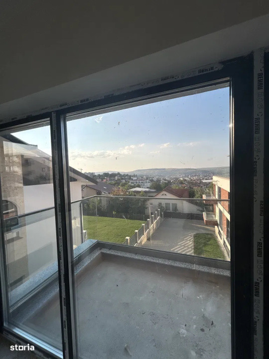 Unitate duplex l 143 mp utli l curte l panorama l Andrei Muresanu 