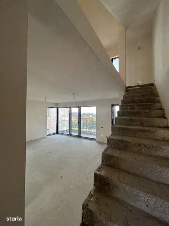 Unitate duplex l 143 mp utli l curte l panorama l Andrei Muresanu 