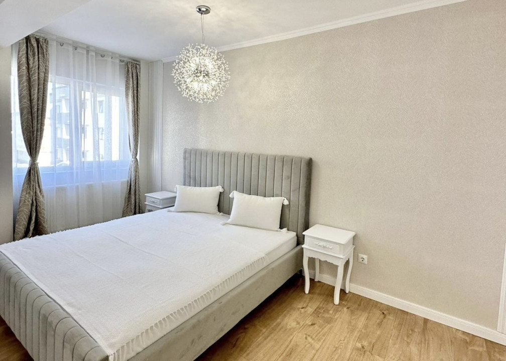 Apartament cu 2 camere, ULTRAFINISAT! Balcon! Parcare! Zona Terra!