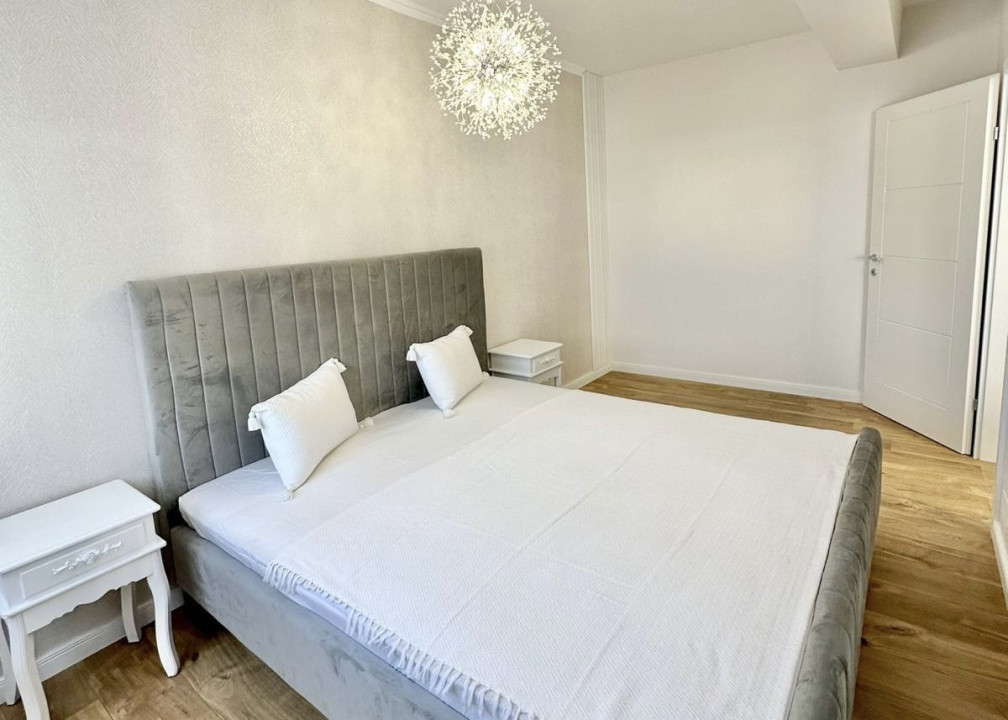 Apartament cu 2 camere, ULTRAFINISAT! Balcon! Parcare! Zona Terra!