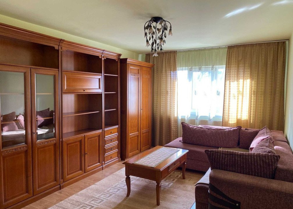 De închiriat | Apartament 2 camere | Zorilor | Decomandat+Parcare