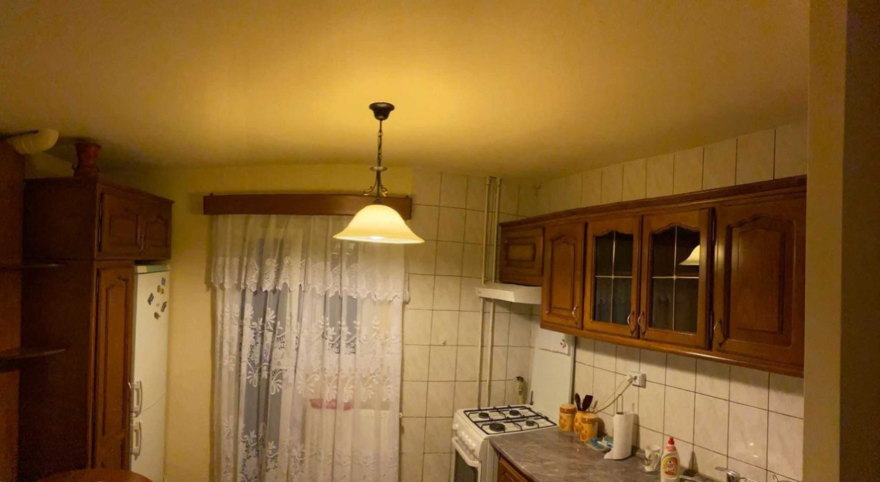 De închiriat | Apartament 2 camere | Zorilor | Decomandat+Parcare