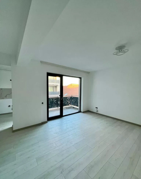 Apartament 3 camere | De vânzare | Traian Vuia | Decomandat