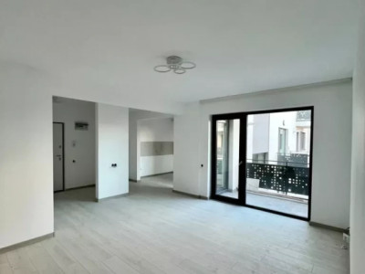 Apartament 3 camere | De vânzare | Traian Vuia | Decomandat