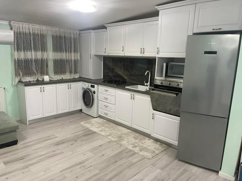 De închiriat | Apartament 3 camere | Ioan Rus | Floreșt