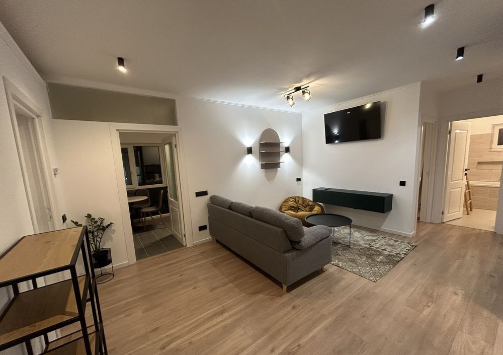 Apartament 3 Camere 70 Mp | Floresti  | Zona Teilor |