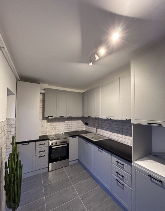 Apartament 3 Camere 70 Mp | Floresti  | Zona Teilor |