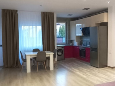Inchiriez Apartament| 3 camere | Zona Terra, Florești