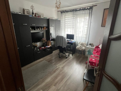 | Apartament 3 Camere | Parcare | Zona Terra-Sesul de sus |