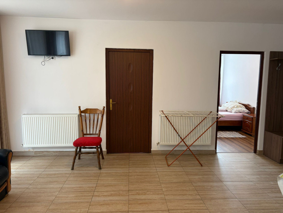 Apartment 3 camere/spatiu comercial/ cabinet/ VIVO 