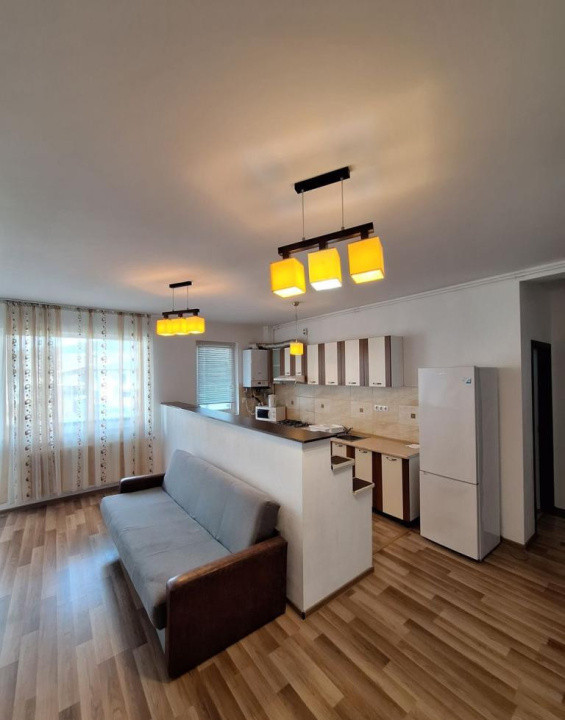 Apartament De Închiriat | 2 Camere + Parcare | Subcetate