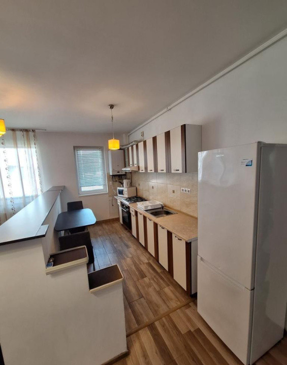 Apartament De Închiriat | 2 Camere + Parcare | Subcetate