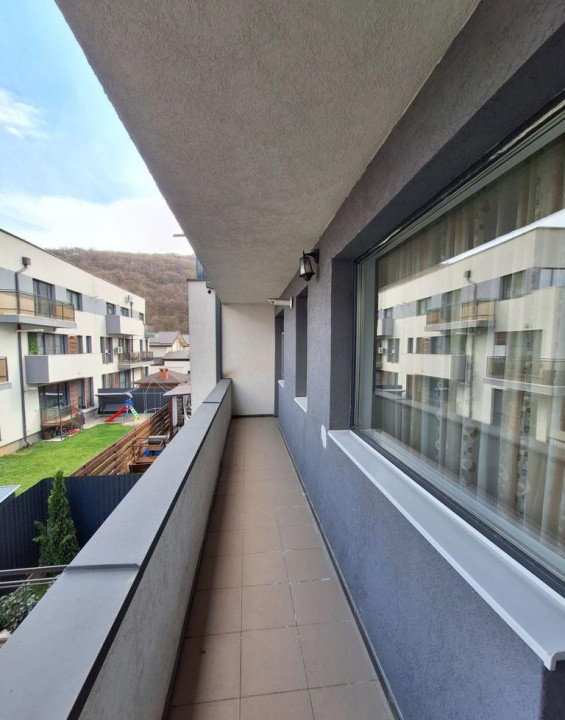 Apartament De Închiriat | 2 Camere + Parcare | Subcetate
