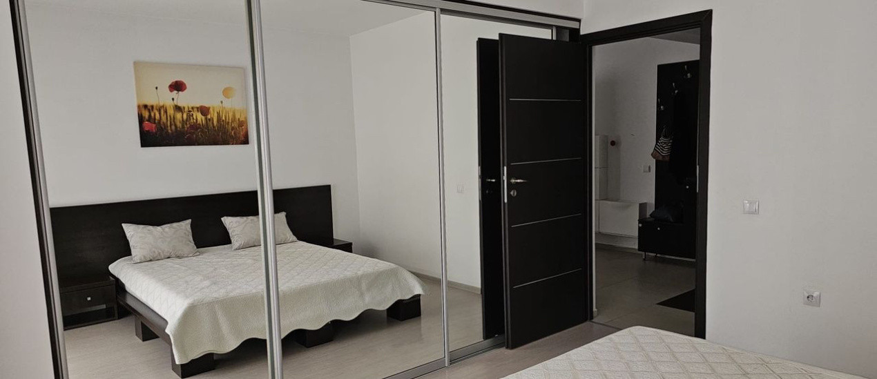 Vand apartament 3 camere | Zona Florilor Floresti